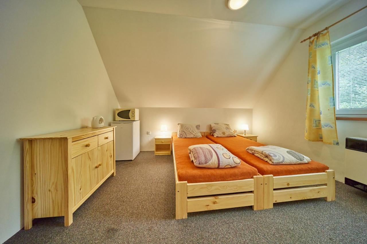 Camp Dolce Hotel Trutnov Exterior photo